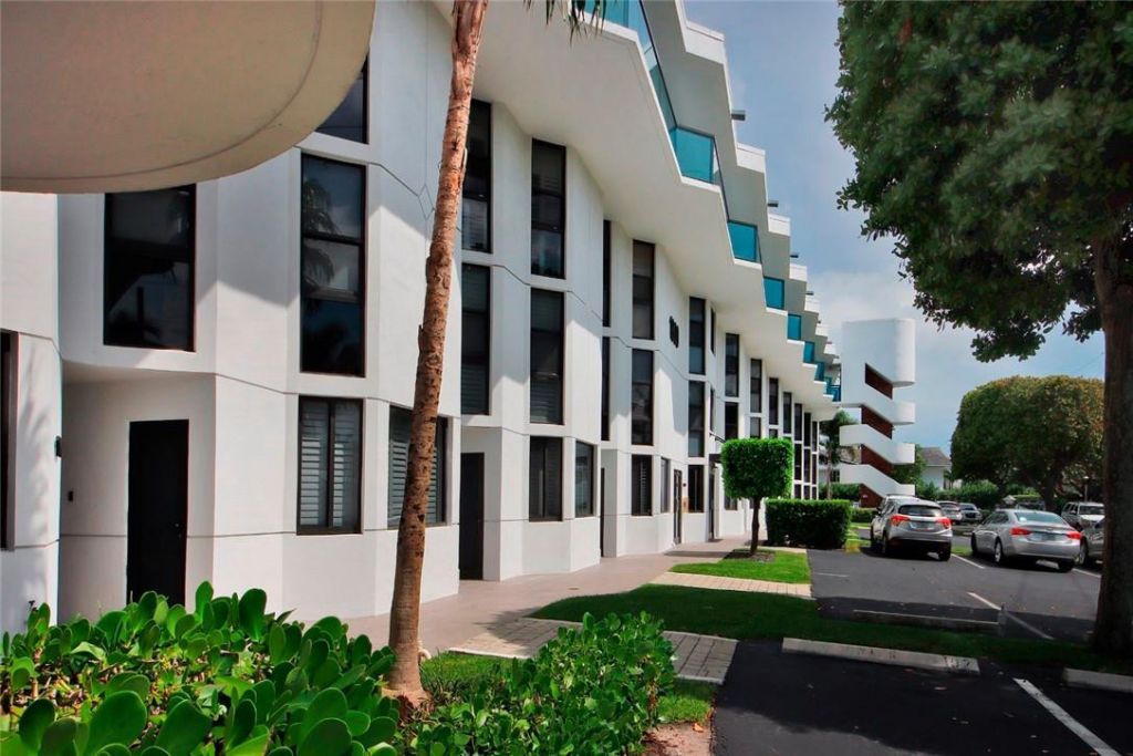 1800 S Ocean Drive, Unit 407, Fort Lauderdale, FL 33316 Photo