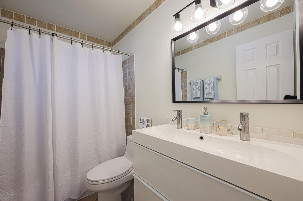 384 NW 23rd Street, Boca Raton, FL 33431 Photo