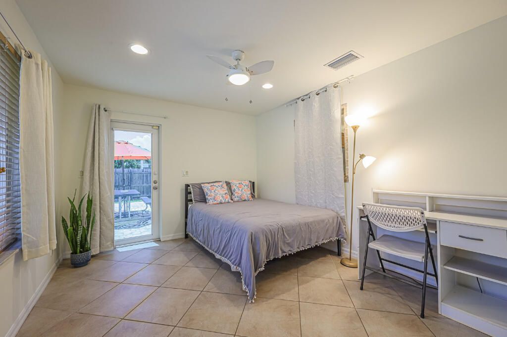 384 NW 23rd Street, Boca Raton, FL 33431 Photo