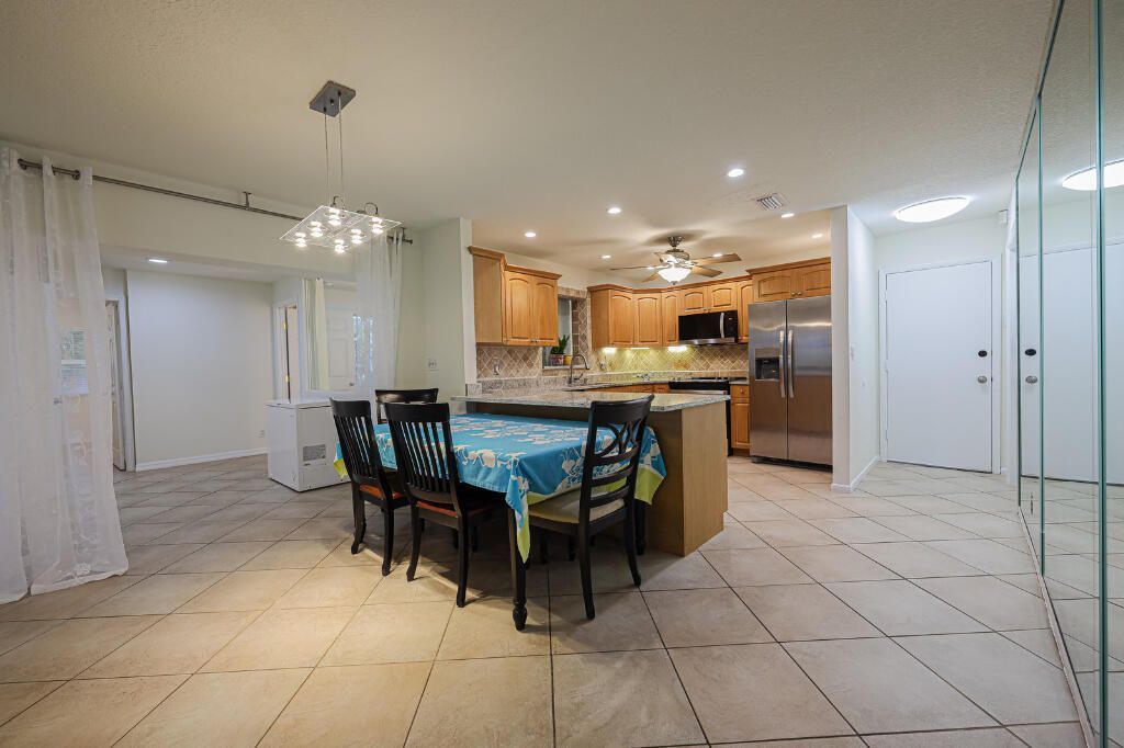 384 NW 23rd Street, Boca Raton, FL 33431 Photo