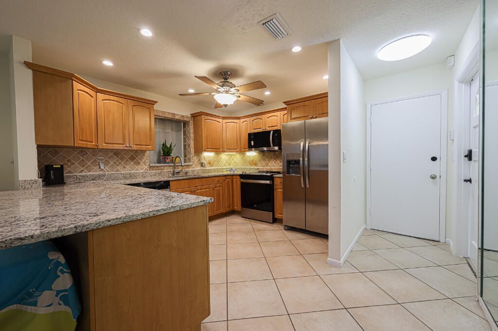 384 NW 23rd Street, Boca Raton, FL 33431 Photo