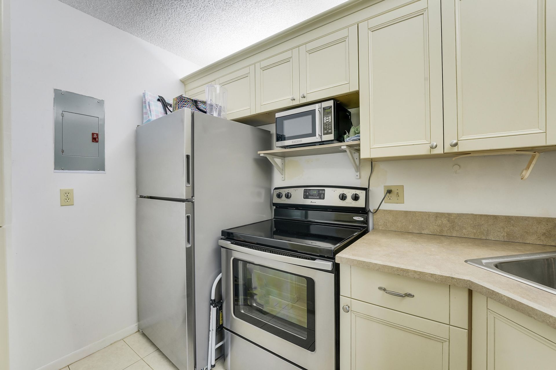 1112 Green Pine Boulevard, Unit G1, West Palm Beach, FL 33409 Photo