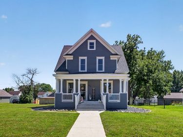 205 1st Street SE, Hayfield, MN 55940