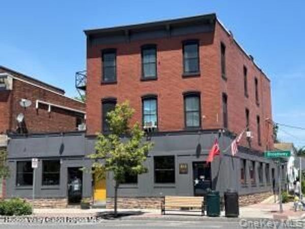 666 Broadway , Kingston, NY 12401