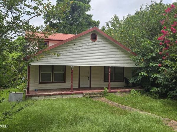 332 First W Street, Woodville, MS 39669