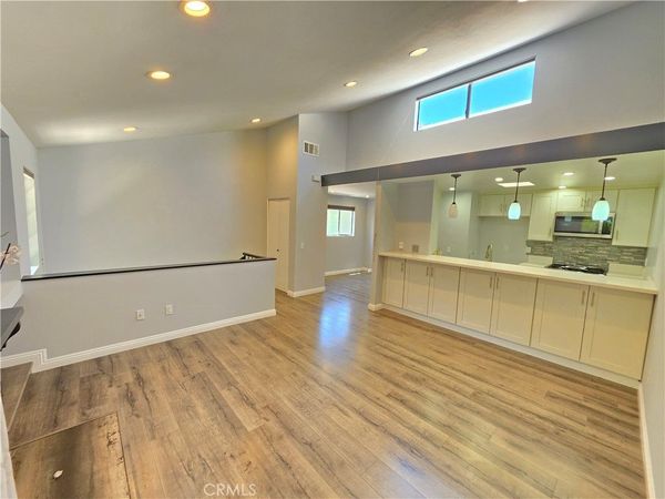 11107 Arminta Street, Unit 22, Sun Valley, CA 91352