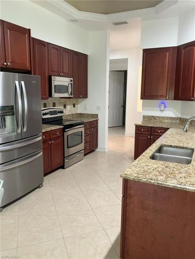 7172 Lemuria Cir, Unit 1802, Naples, FL 34109 Photo