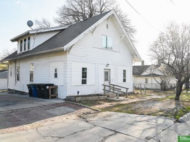 2015 W Street, Omaha, NE 68107