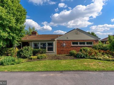 4216 RIDGE DRIVE, HARRISBURG, PA 17109