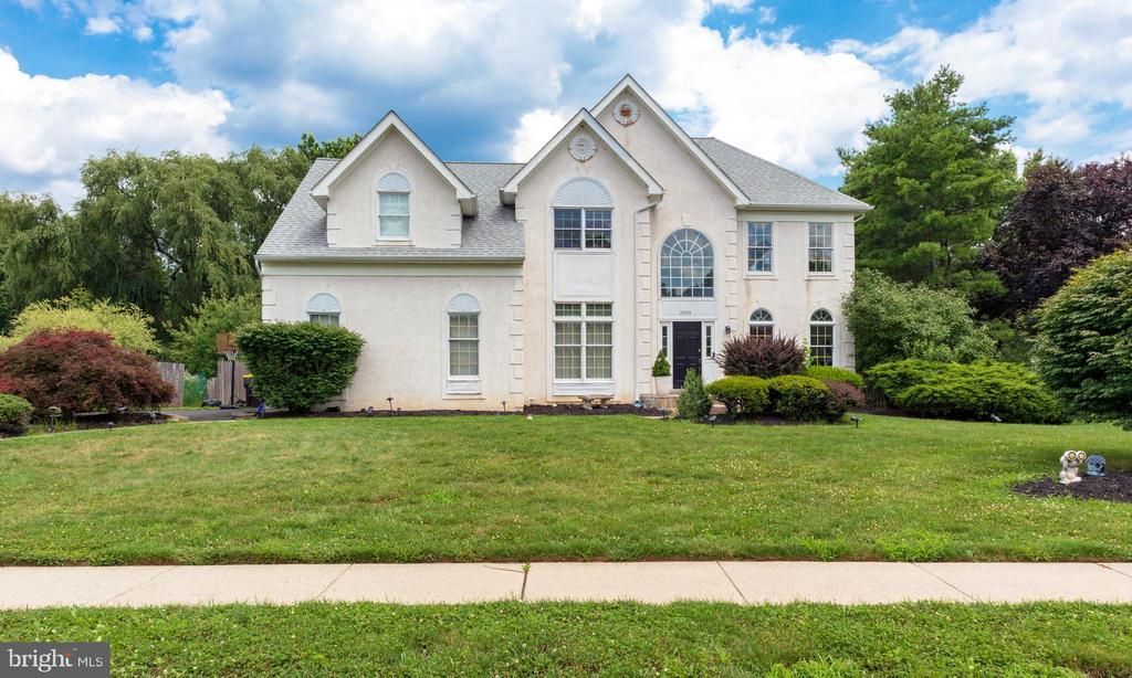 2059 DAWN LANE, NEWTOWN, PA 18940
