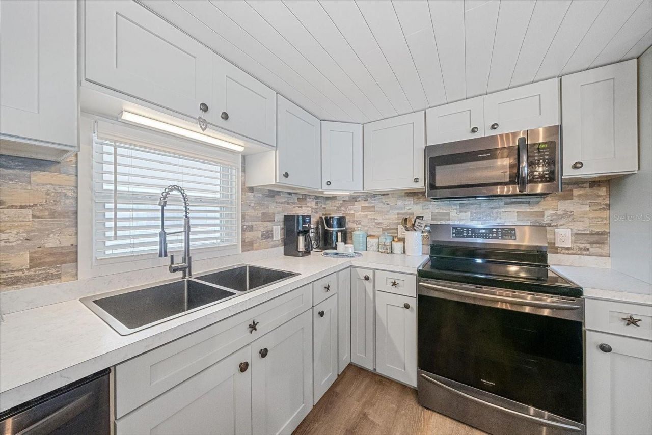 192 Bimini Drive , Palmetto, FL 34221 Photo
