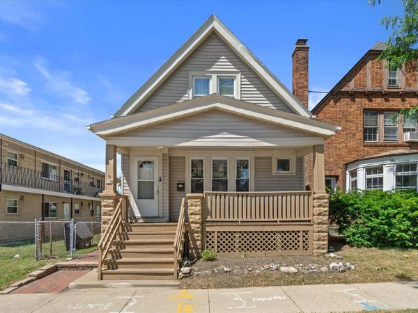 806 W Lapham Blvd, Milwaukee, WI 53204