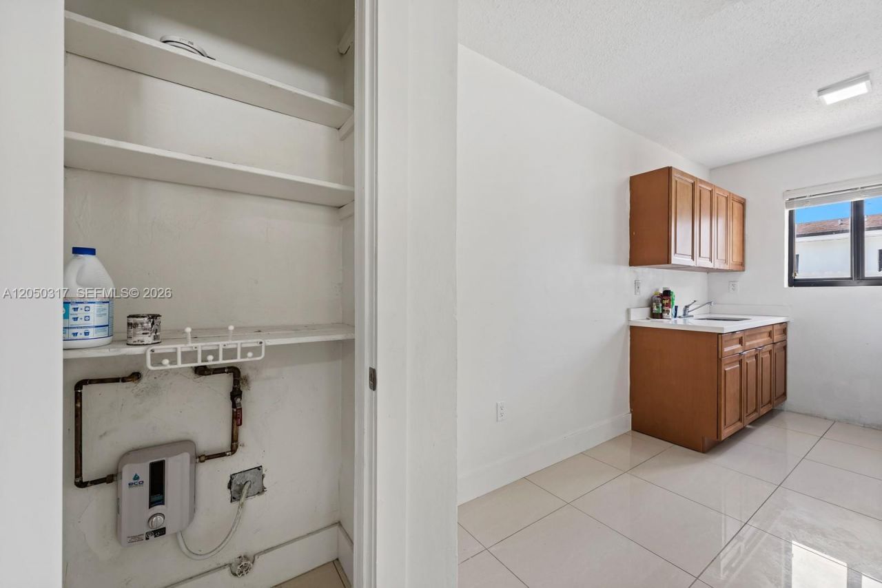 1911 NW 30th St , Unit 3, Miami, FL 33142 Photo