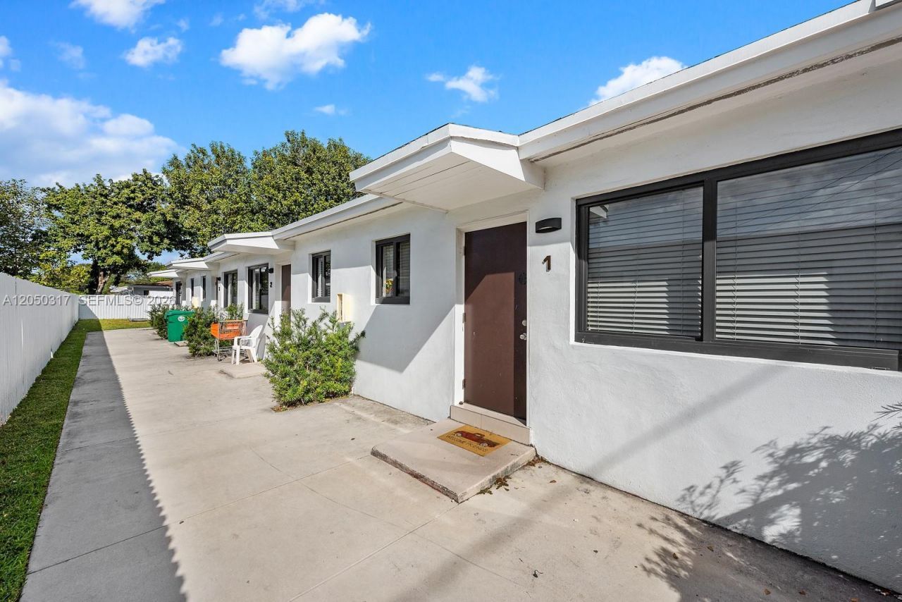 1911 NW 30th St , Unit 3, Miami, FL 33142 Photo