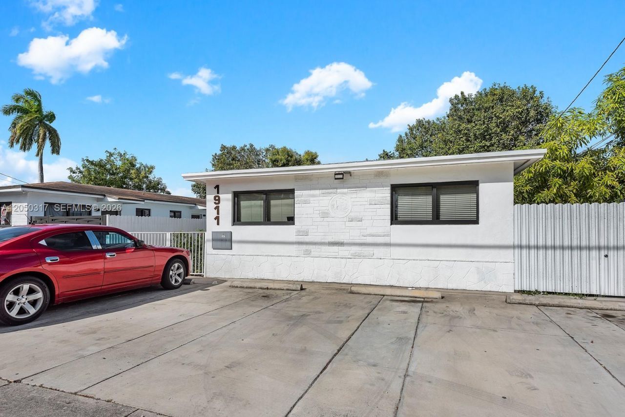 1911 NW 30th St , Unit 3, Miami, FL 33142 Photo