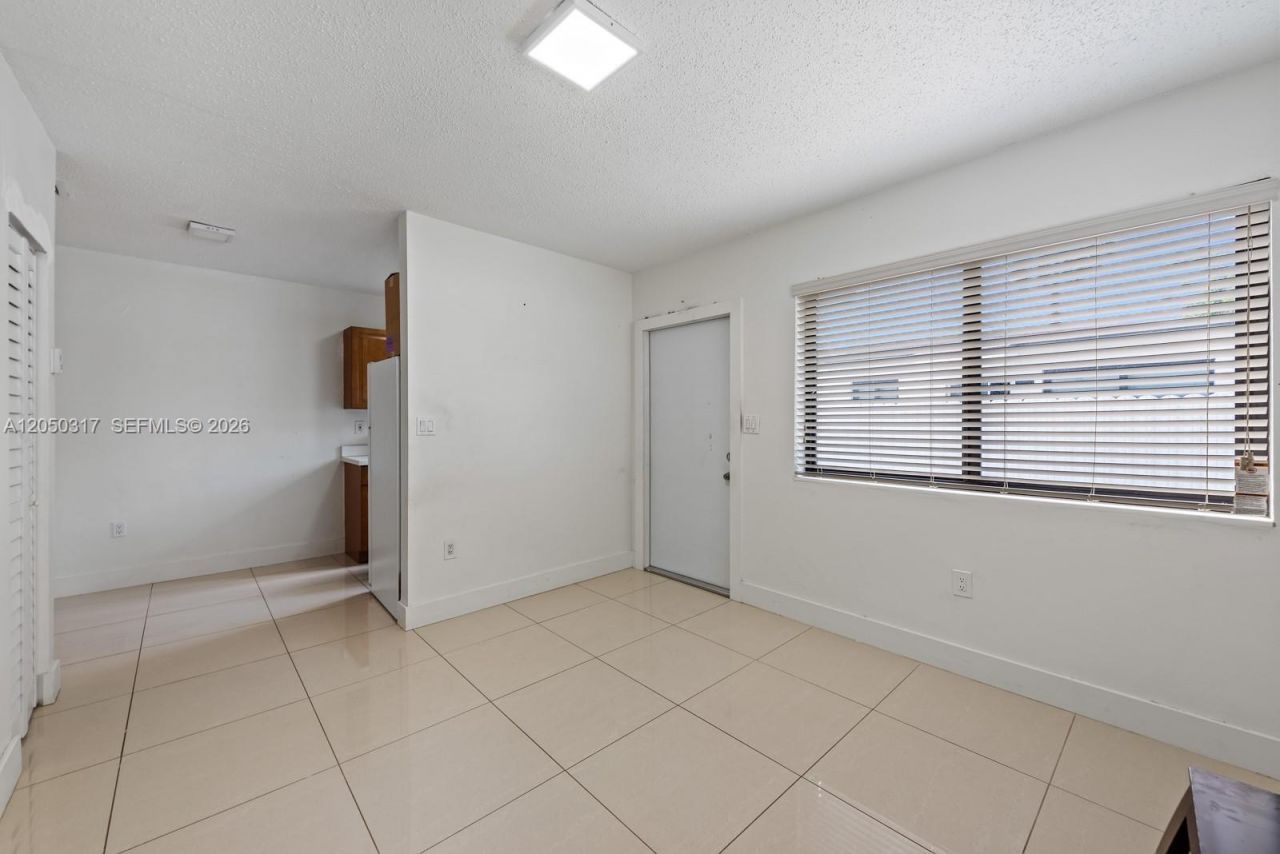 1911 NW 30th St , Unit 3, Miami, FL 33142 Photo