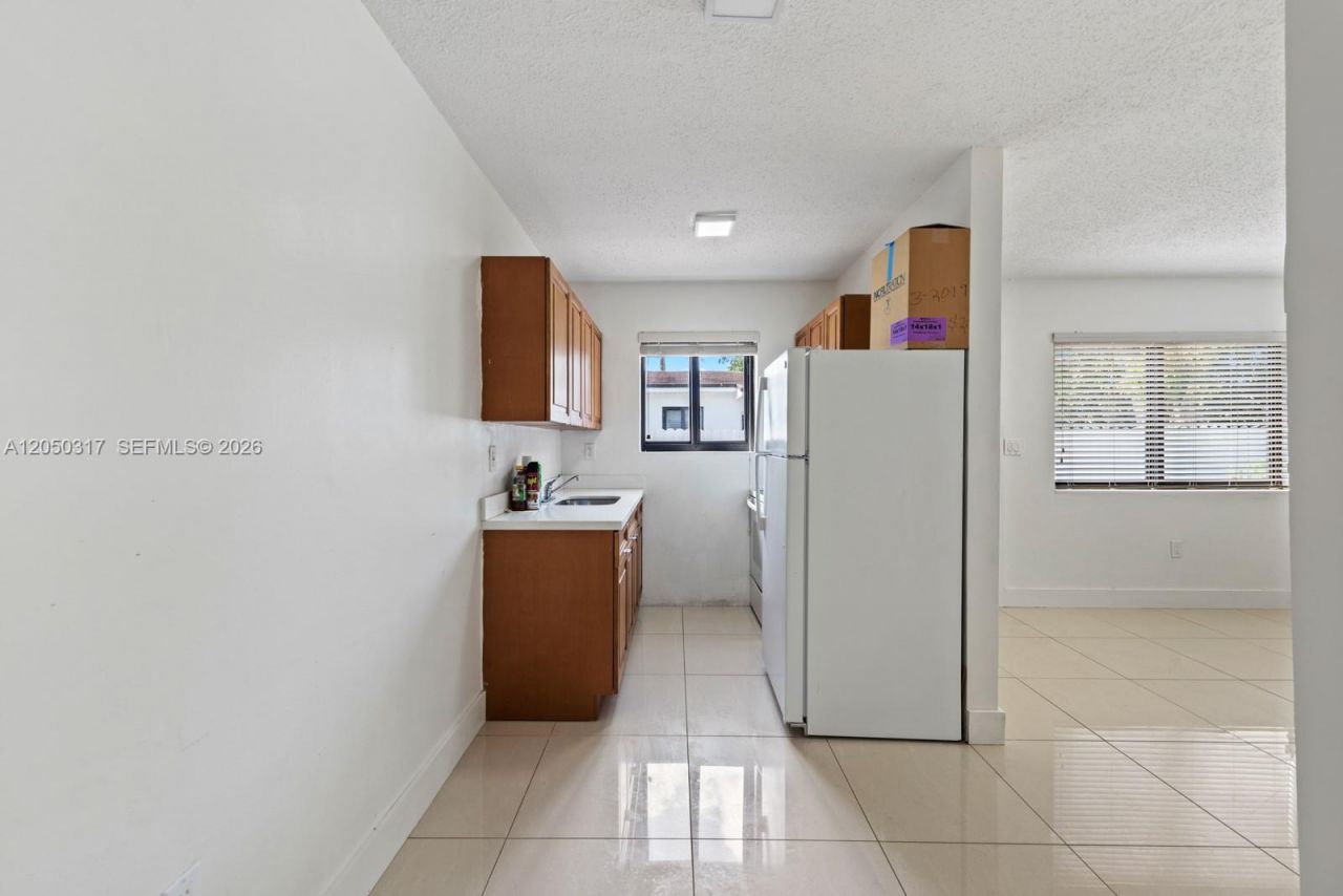 1911 NW 30th St , Unit 3, Miami, FL 33142 Photo