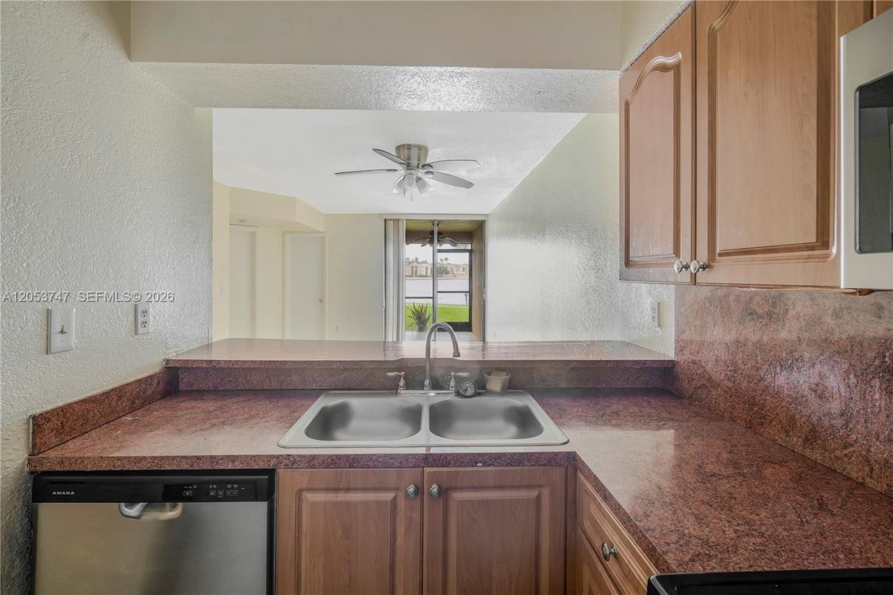 15545 N Miami Lakeway N , Unit 102, Miami Lakes, FL 33014 Photo
