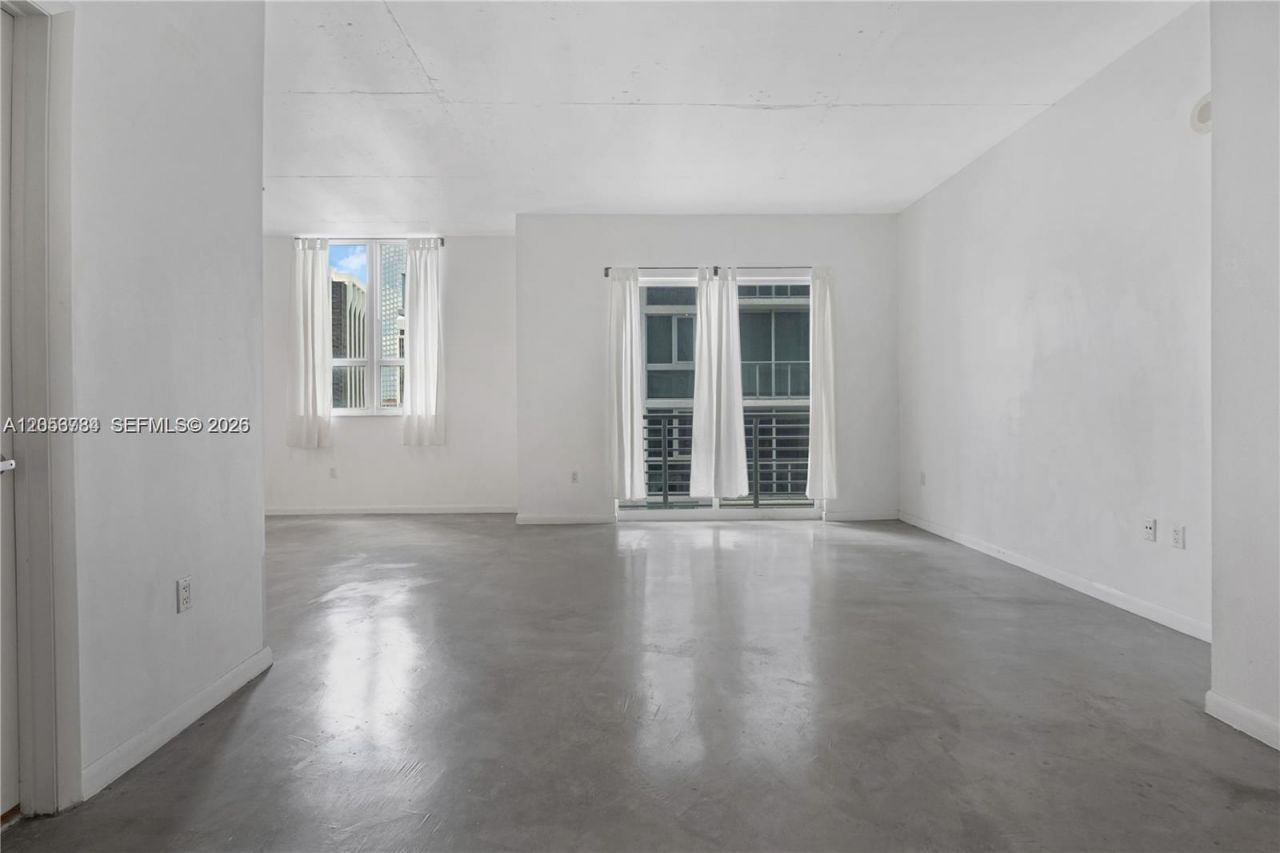 234 NE 3rd St , Unit 2109, Miami, FL 33132 Photo
