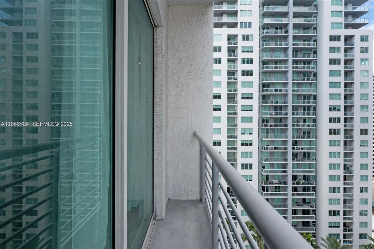 234 NE 3rd St , Unit 2109, Miami, FL 33132 Photo