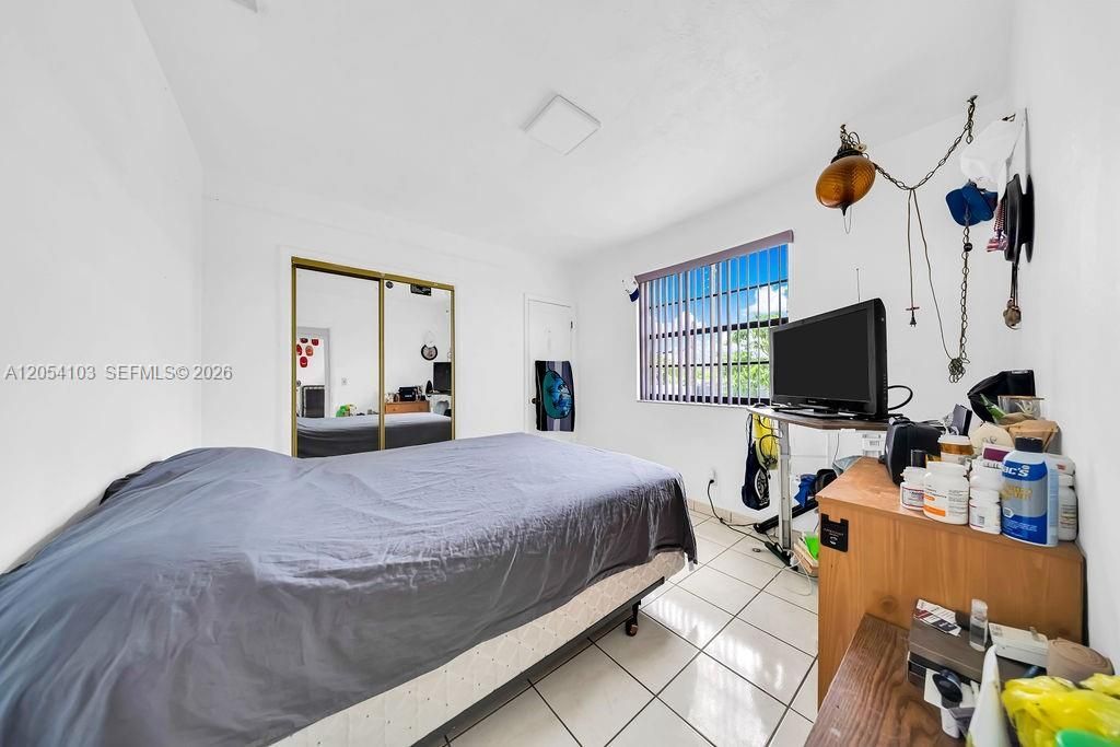 11 W 64th St , Hialeah, FL 33012 Photo