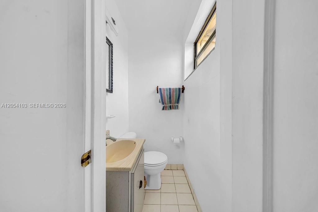 11 W 64th St , Hialeah, FL 33012 Photo