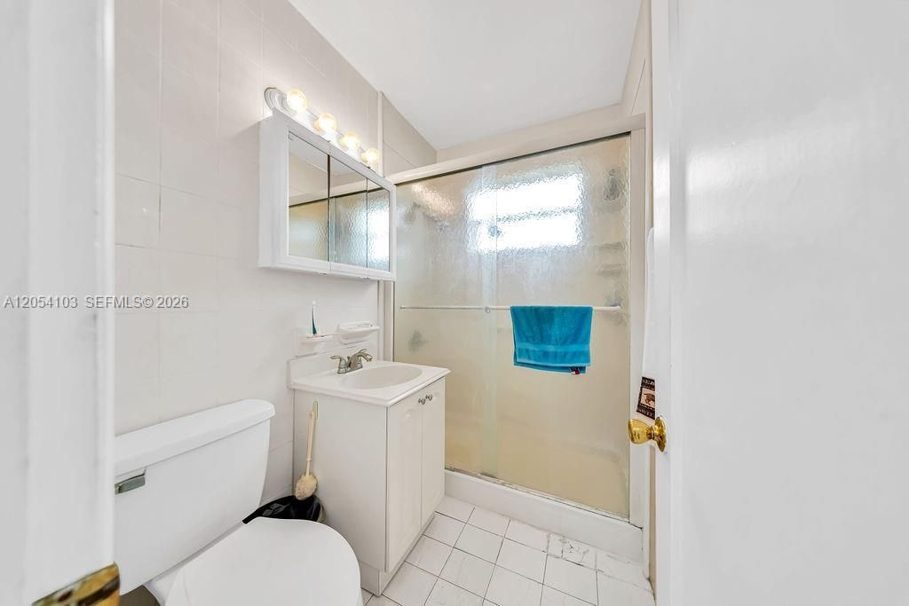 11 W 64th St , Hialeah, FL 33012 Photo