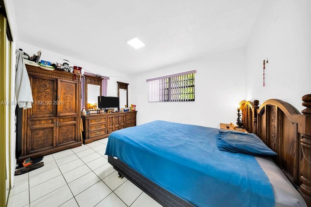 11 W 64th St , Hialeah, FL 33012 Photo