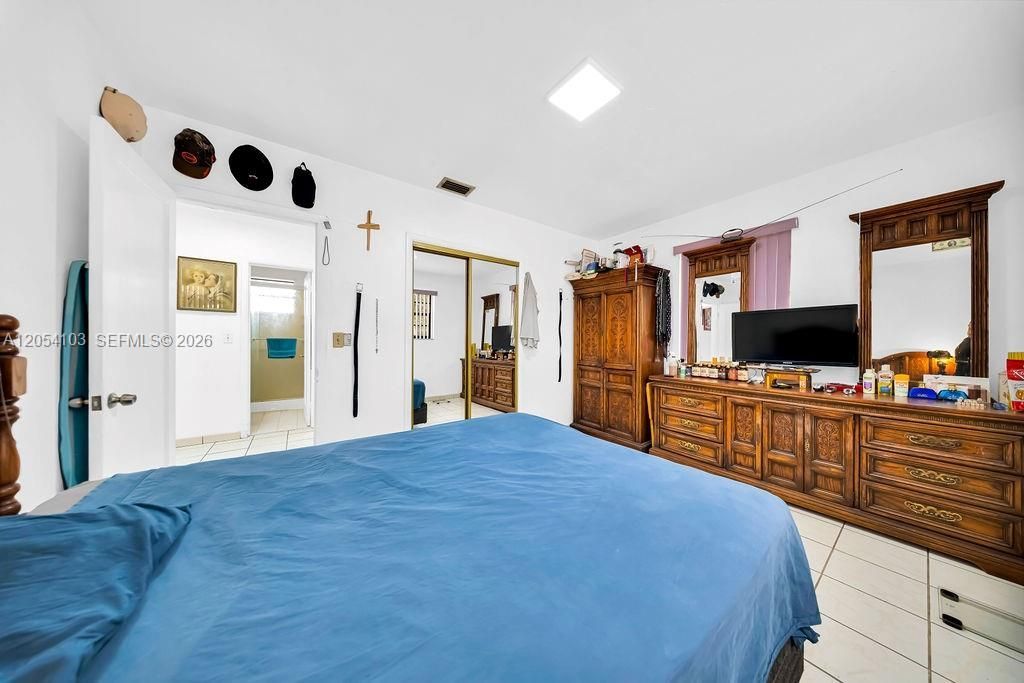11 W 64th St , Hialeah, FL 33012 Photo