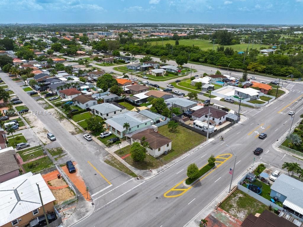 11 W 64th St , Hialeah, FL 33012 Photo