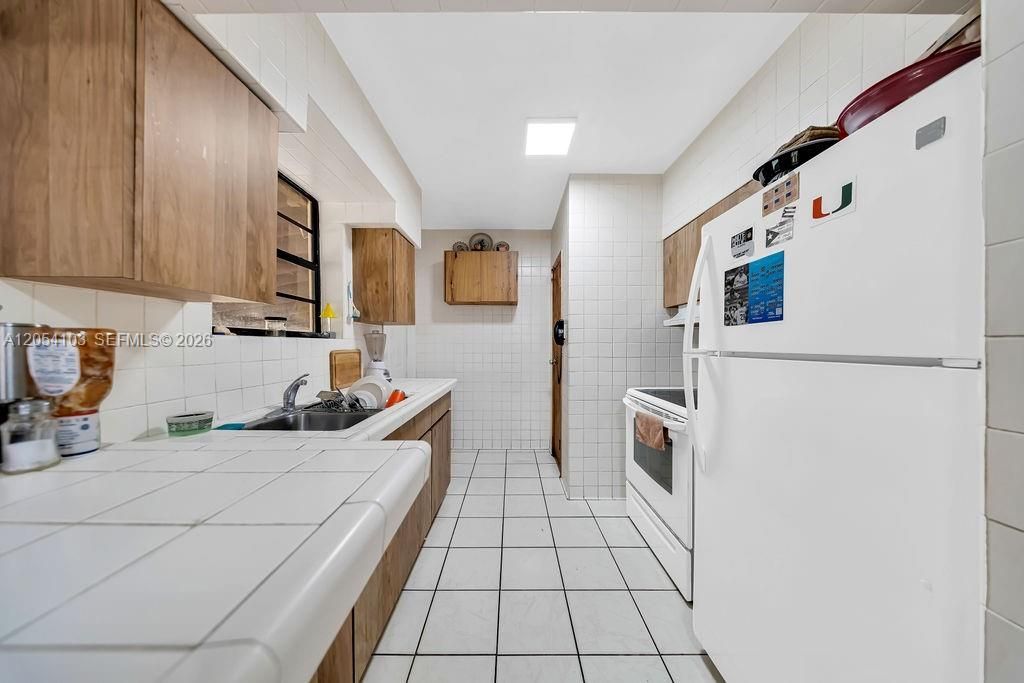 11 W 64th St , Hialeah, FL 33012 Photo