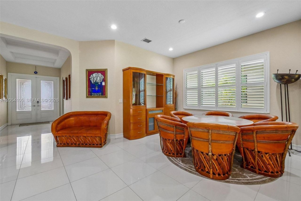 1053 SW 113th Way , Pembroke Pines, FL 33025 Photo