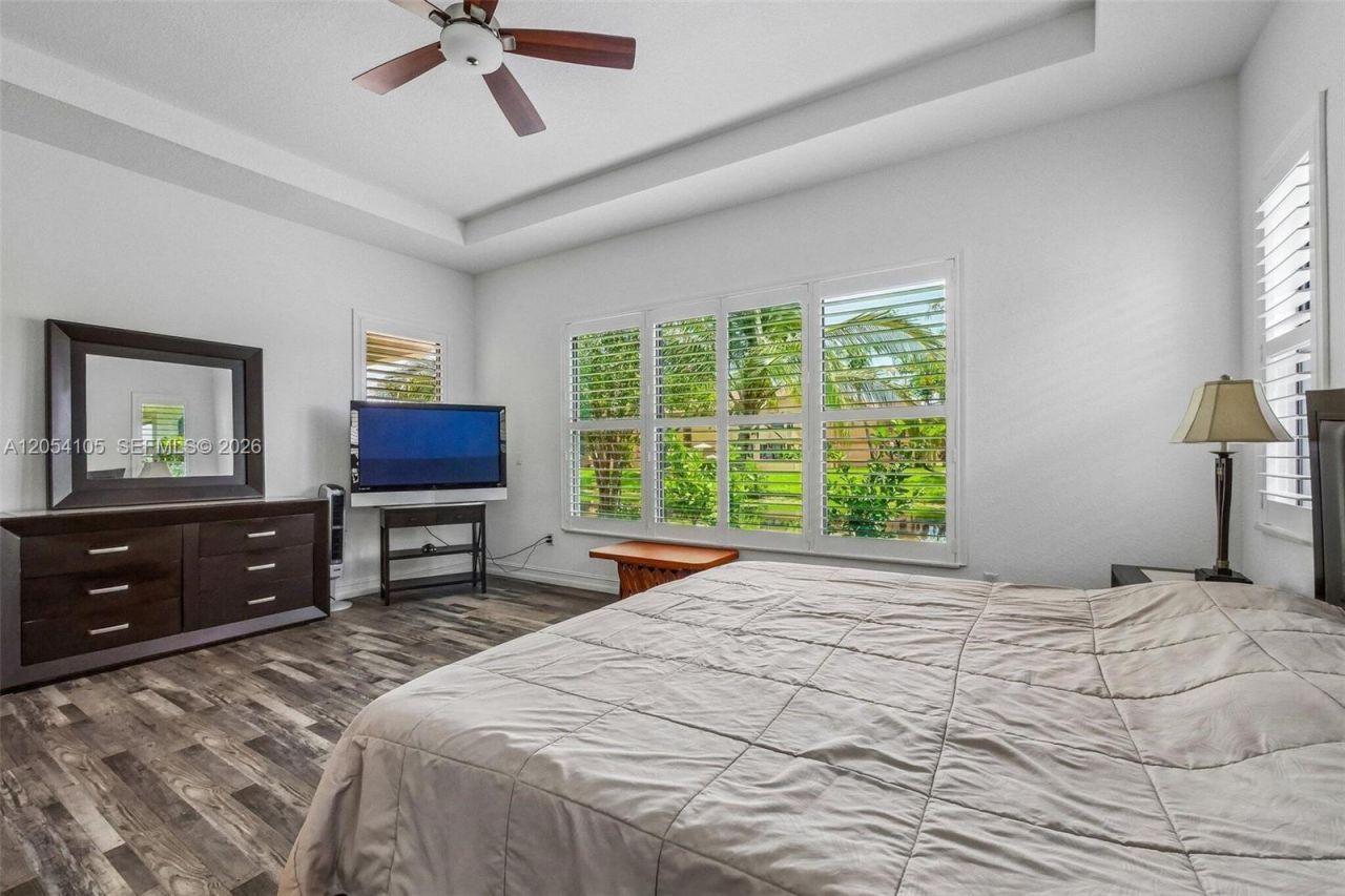 1053 SW 113th Way , Pembroke Pines, FL 33025 Photo
