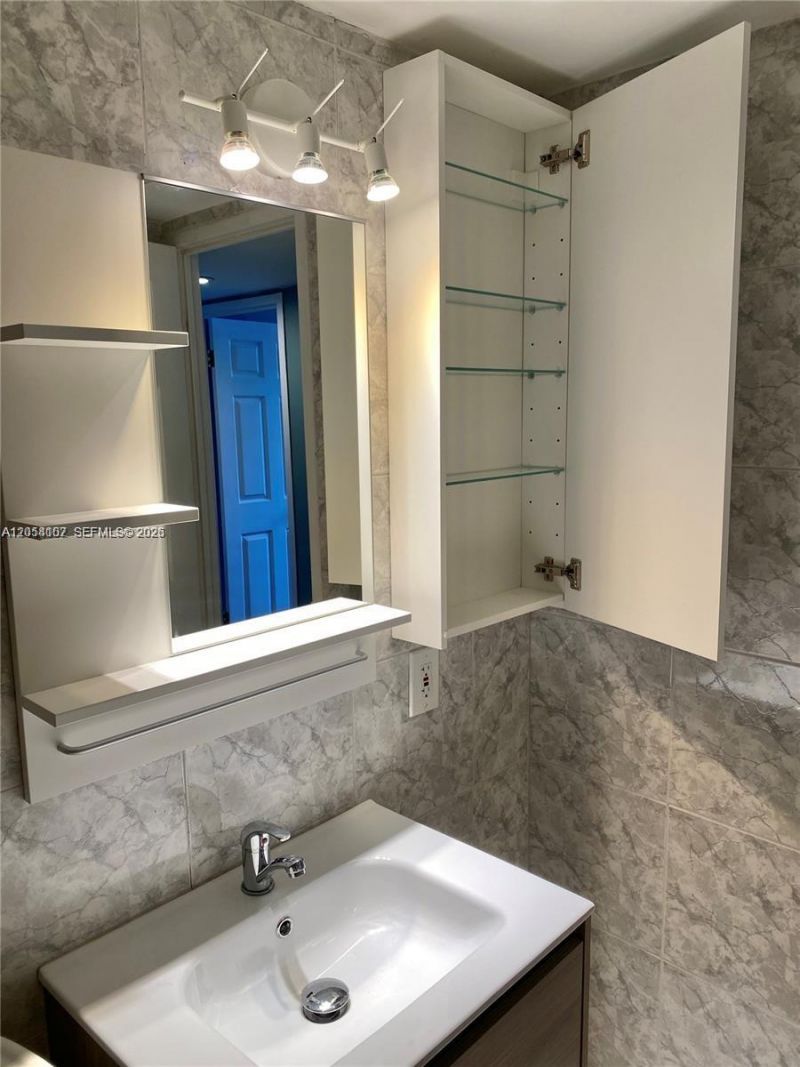 1913 S Ocean Dr , Unit 208, Hallandale Beach, FL 33009 Photo