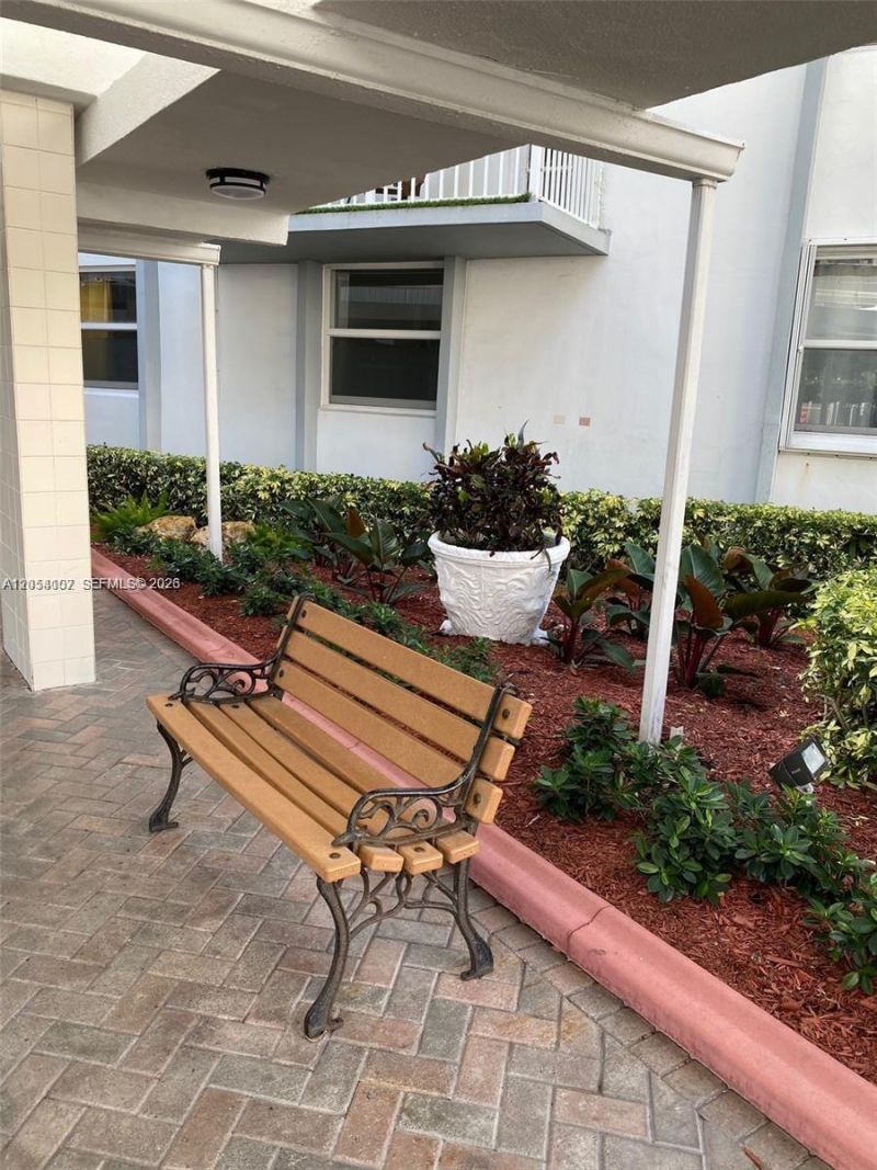 1913 S Ocean Dr , Unit 208, Hallandale Beach, FL 33009 Photo