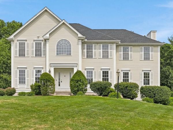 247 Webster Woods Ln, North Andover, MA 01845