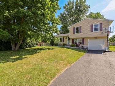 8038 Candela Lane, Clay, NY 13041