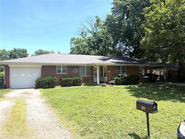 170 Liberty Drive, Belleville, IL 62226