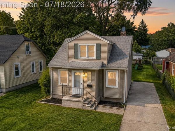 5660 Kingston Street, Dearborn Heights, MI 48125