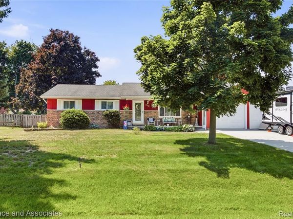3227 N Shoreview Drive, Fort Gratiot Twp, MI 48059
