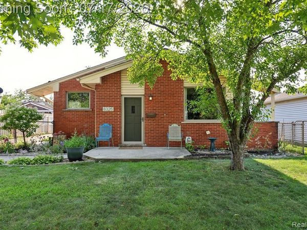 8325 N Hubbard Street, Westland, MI 48185
