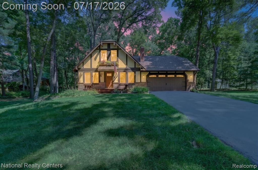 2501 E Nalone, Wixom, MI 48393 Main Photo