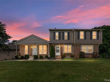 2802 Bombridge Court, Ann Arbor, MI 48104