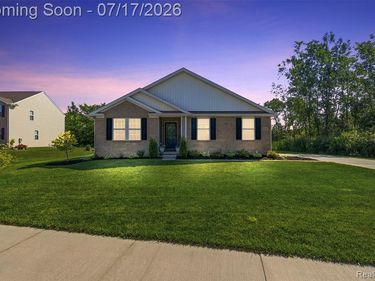 2340 Scenic Hollow Drive, Grand Blanc Twp, MI 48439