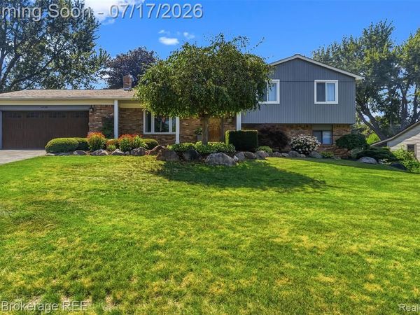 1438 Lynnwood Lane, White Lake Twp, MI 48383