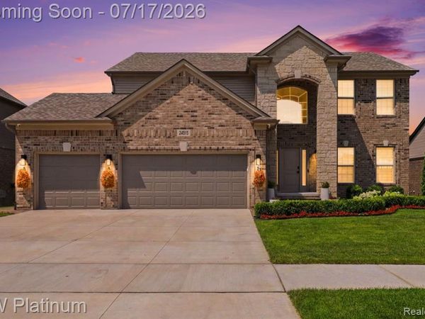 24515 Brookshire Drive, Macomb Twp, MI 48042