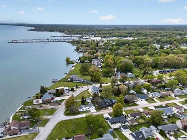 37235 Jefferson Avenue, Harrison Twp, MI 48045