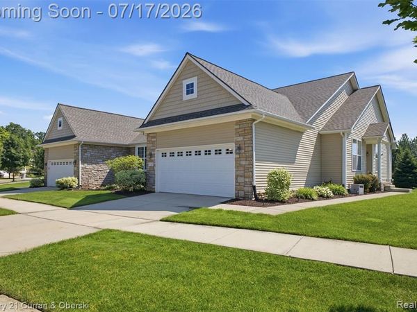 57283 Elk Run W, Lyon Twp, MI 48165