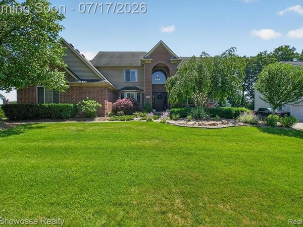 8265 Eastway Drive, White Lake Twp, MI 48386