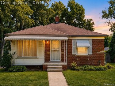 19664 Brady, Redford Twp, MI 48240